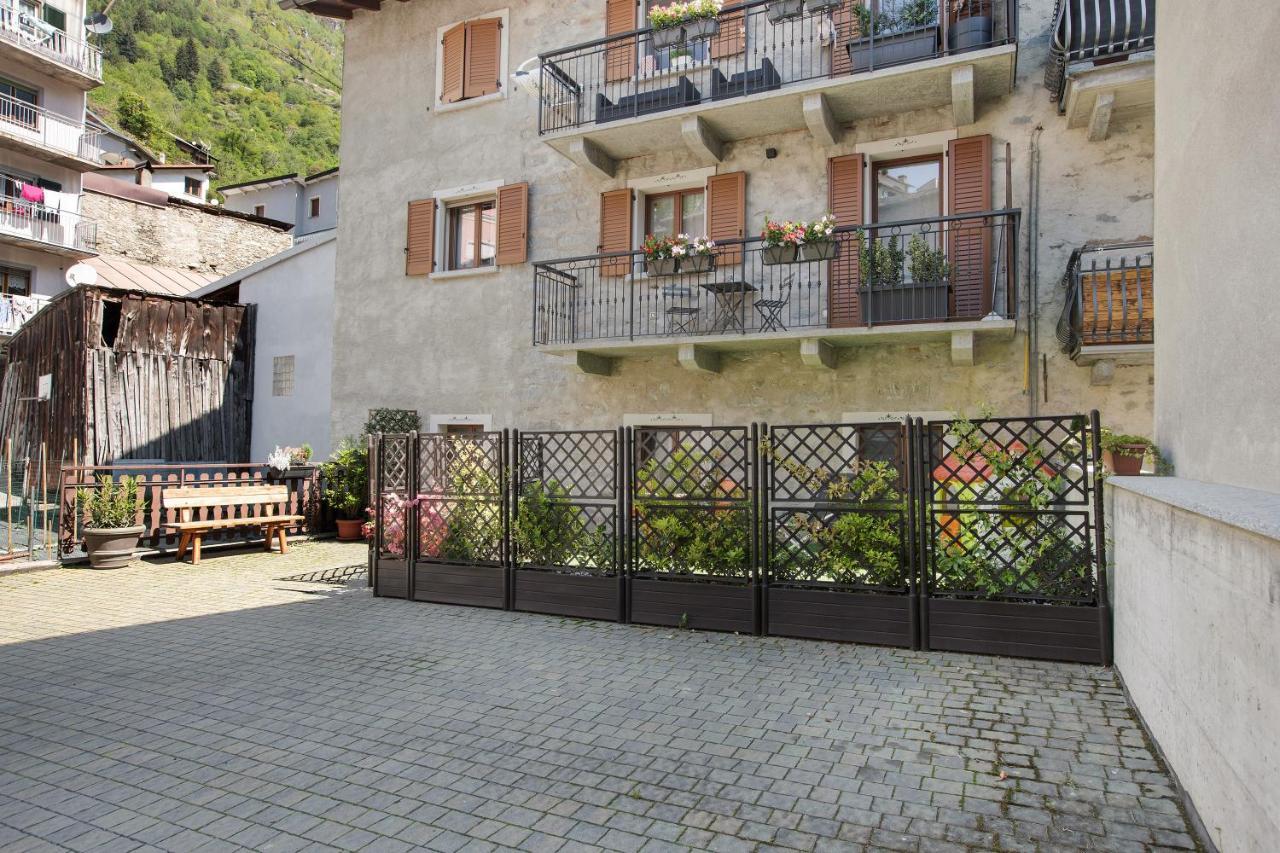 Appartamento La Maison Du Bonheur Grosio Esterno foto