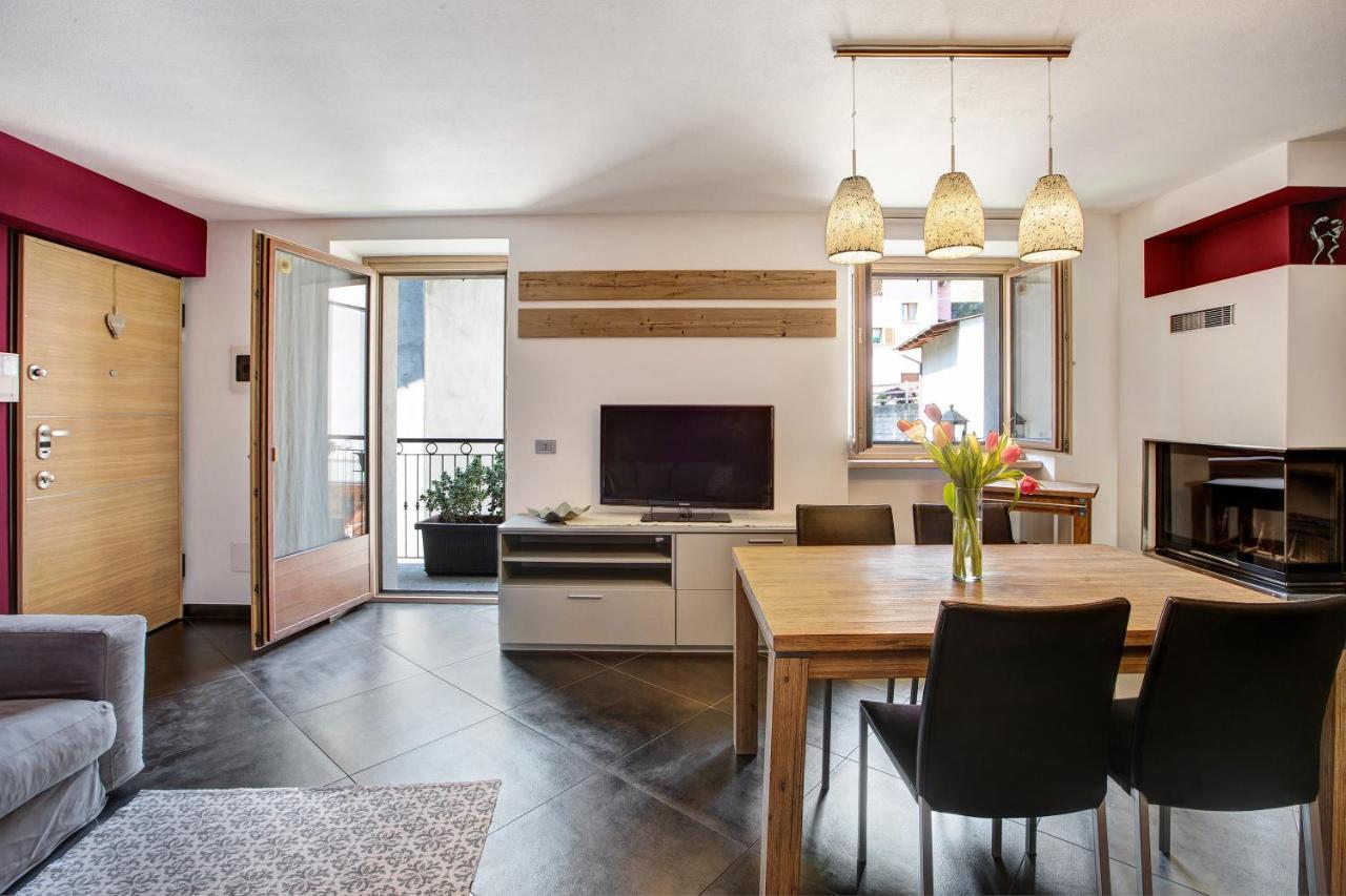 Appartamento La Maison Du Bonheur Grosio Esterno foto