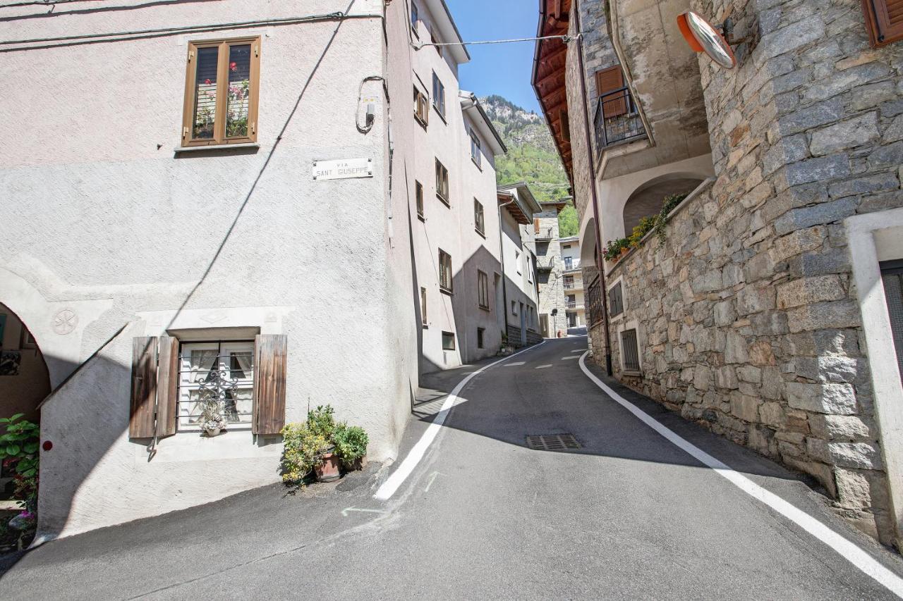 Appartamento La Maison Du Bonheur Grosio Esterno foto